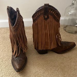 Womans Dingo fringe boots
